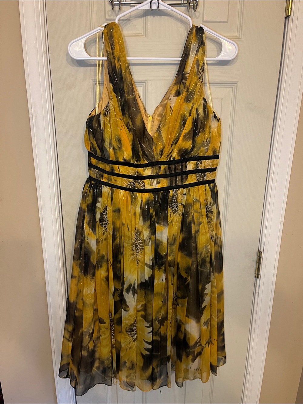 Morrell Maxie 100% Silk Abstract Floral Cocktail Dress Size 8 Shimmer